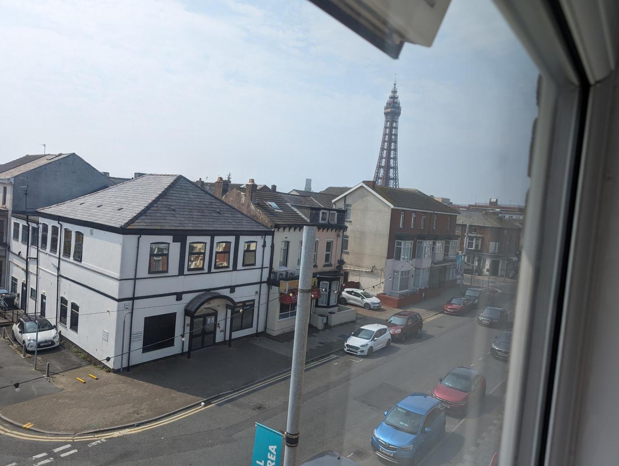 Bed & Breakfast Wonky Towers *